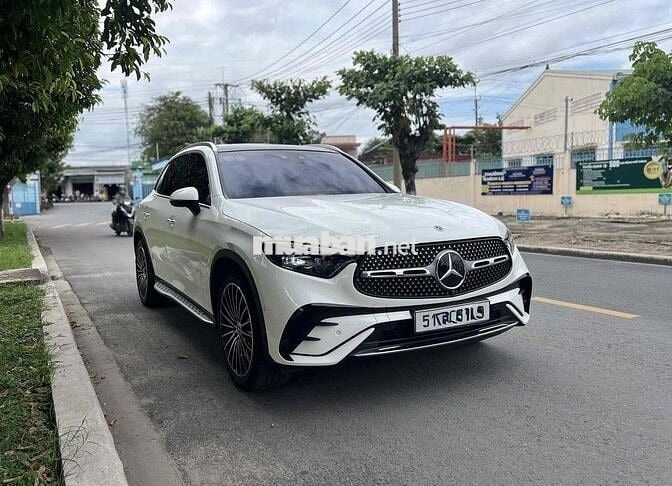Mercedes Benz GLC Class 2025 - 12000 km