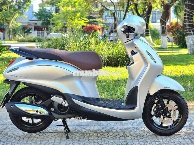 Grande đời mới đi 1 ngàn cây siêu lướt