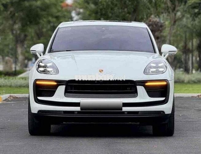 Cần Bán Chiếc Porsche MaCan Model 2025 like new