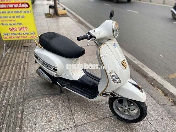 Piaggio vespa LX 3v 2014 mới 90% biển số thành phố