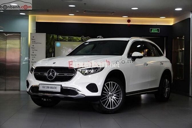Mercedes Benz GLC 200 4Matic 2025 - 2 Tỷ 70 Triệu