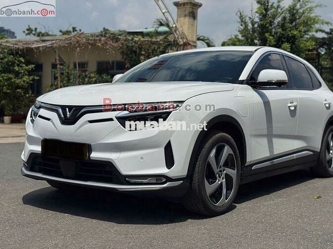 VinFast VF8 Eco 2023 - 749 Triệu
