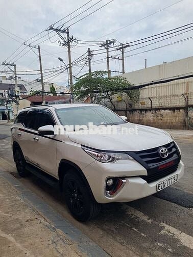 TOYOTA FORTUNER 2 4G,máy dầu,tựđộng,2020,ZINĐEP95%