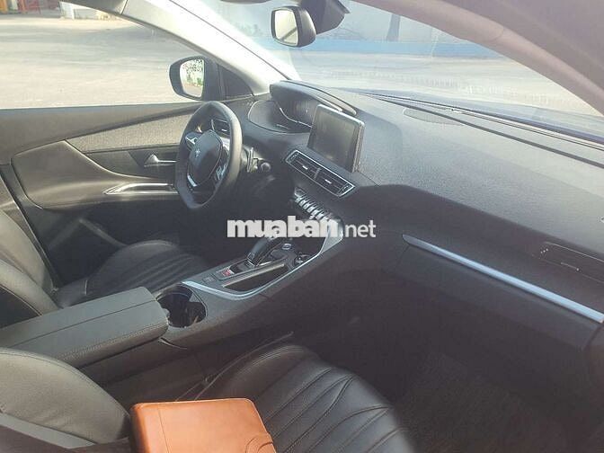 Peugeot 5008 2018 1.6L Turbo - 52000 km