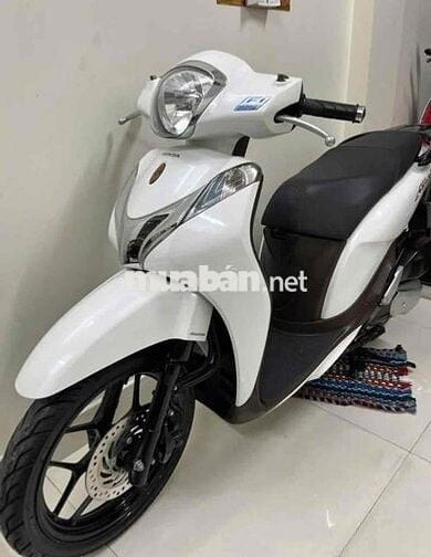 bán xe sh mode 2016. rin êm. mới lột keo