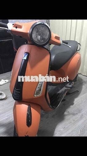 Dư con vespa primavera cần bán gấp