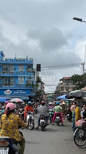 Bán nhà góc 2 mặt tiền đường Ngô Quyền, Chợ Cái Vồn, Vĩnh Long