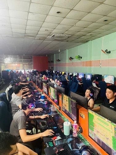 Sang tiệm net giá rẻ mặt tiền Nguyễn Văn Quá quận 12 !