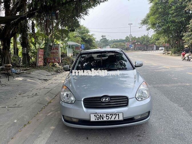 Hyundai Accent verna 2009 1.4 MT - 150000 km