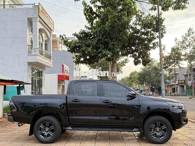 Toyota Hilux 2021 AT - nguyên zin bao test hãng