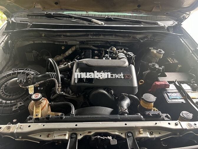 Toyota Fortuner 2009 2.5G - 250000 km