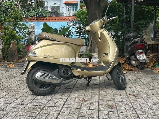 Xe Vespa Piaggo LX150