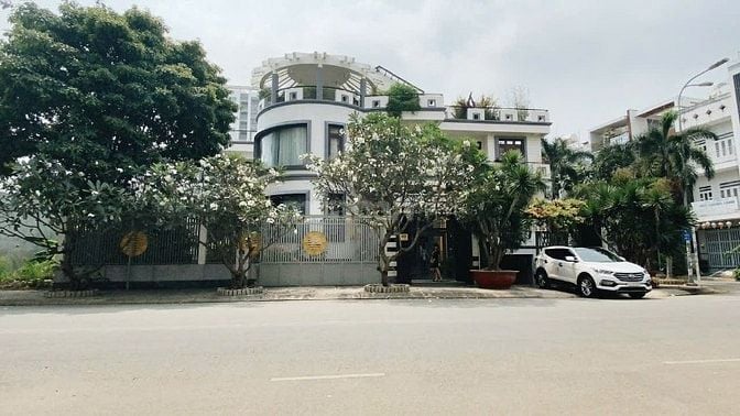 Chính chủ cho thuê Biệt thự rộng 500m Phú Mỹ Q7 giá 80triệu nhà đẹp