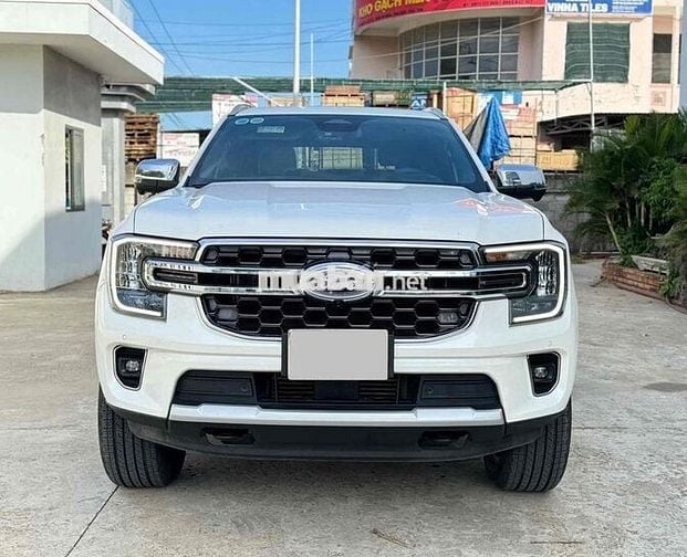 Ford Everest 2023 Titanium 2.0L 4x2 AT - 22600 km