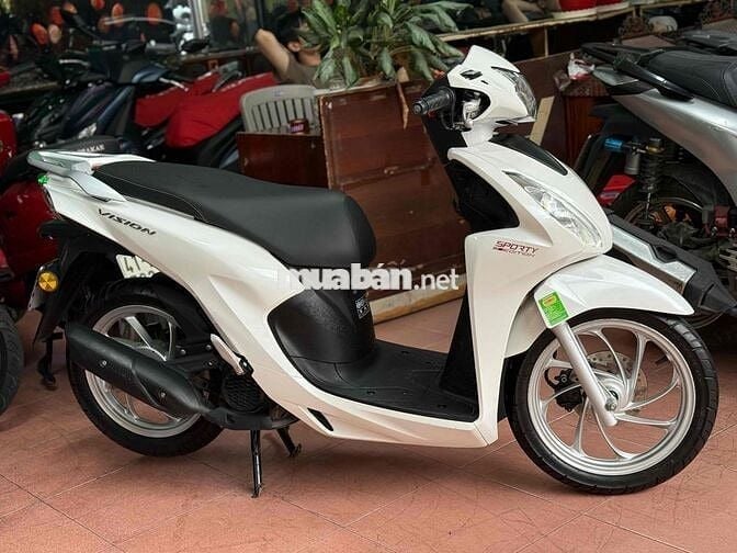 Vision 2024 Odo 10k Trắng Sporty !