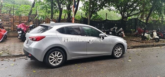 Mazda 3 2016 1.5 AT Hatchback - 103000 km