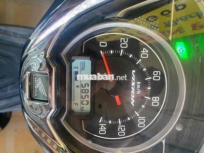 Honda Vision 2023 odo 5000km