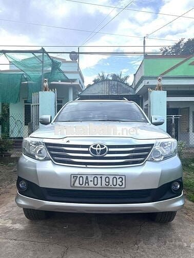 Toyota Fortuner 2012 2.5G - 140000 km