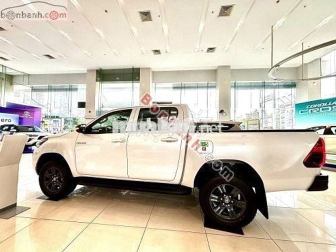 TOYOTA HILUX 2.4AT 4x2 - New 2025
