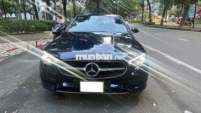 Mercedes C200 Avantgarde 2022 31900 km như mới