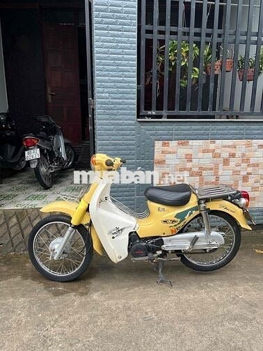 Cần bán xe Cub 50cc đời 2022 . Máy móc zin êm