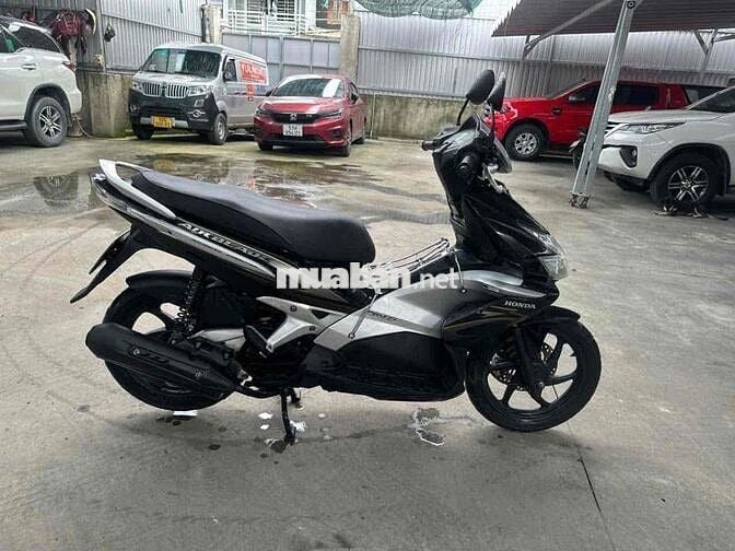 bán Airblade 110 Fi màu đen bạc đời 2010 bstp