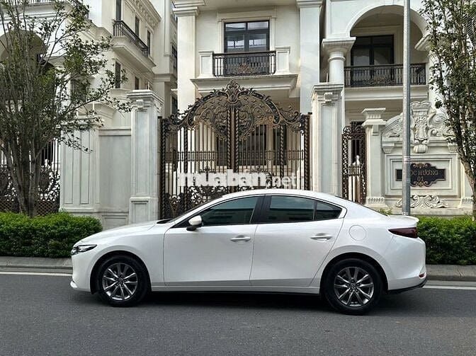 Mazda 3 2024 1.5L Luxury - 21999 km