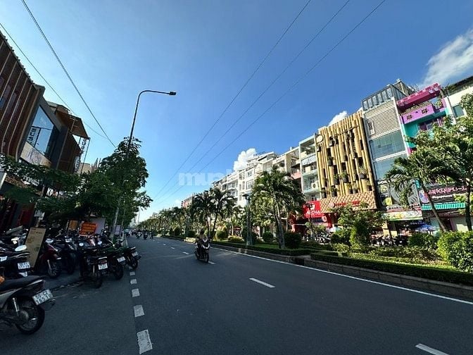 Bán Nhà MT Phan Xích Long 10x13m, giá 51 tỷ