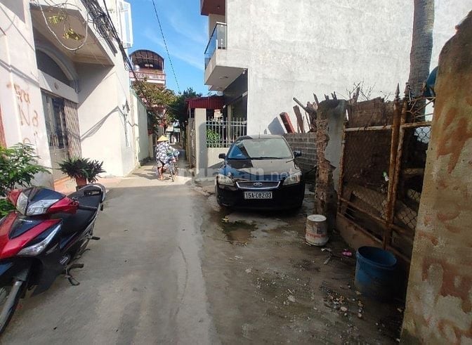 Chính chủ bán lô đất 111m vuông vắn ô tô đổ cửa