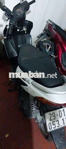 Xe honda tay ga click chỉ cần đổ xăng là chạy