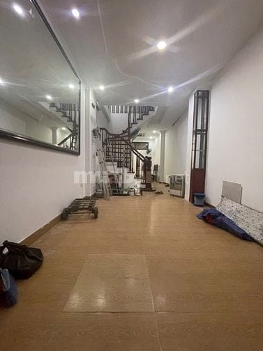 Cho thuê nhà ngõ 575 Kim Mã 40m2 x 4 tầng giá 15tr/tháng