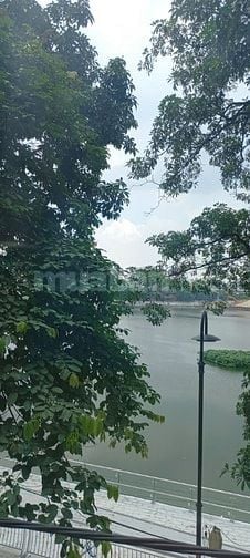 Cho thuê nhà mặt phố đi bộ Mai Anh Tuấn, view hồ Hoàng Cầu