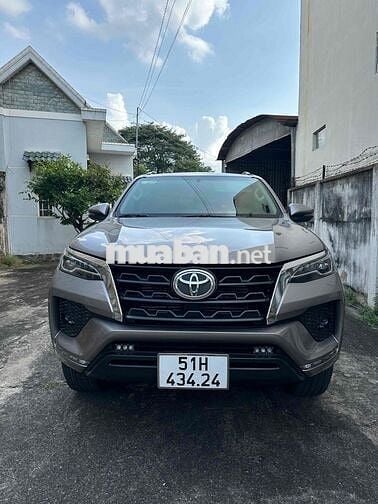 Toyota Fortuner 2020 2.4AT 4x2  - 100000 km