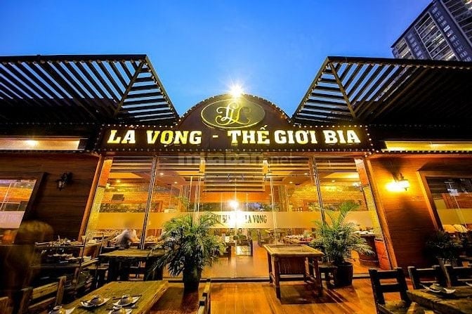 Cho thuê MBKD nhà hàng khu vực Ngã Tư Sở DTSD 800m