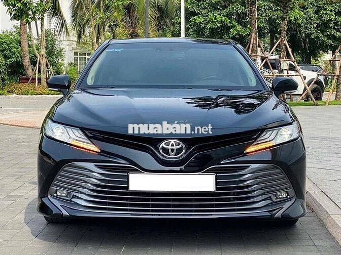 Toyota Camry 2020 2.5Q - 70000 km Đen Kem 1 Chủ