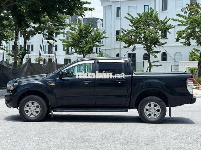 Bán Ford Ranger 2018 XLS 2.2L 4x2 MT màu đen