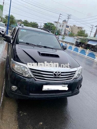 Toyota Fortuner 2014 2.5G 4x2 - 100000 km