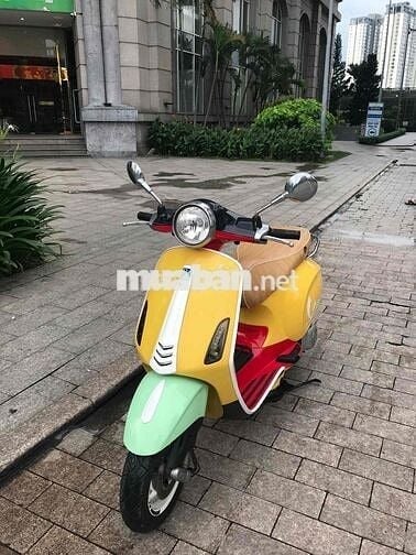 Vespa Primavera 125 phiên bản Wotherspoon