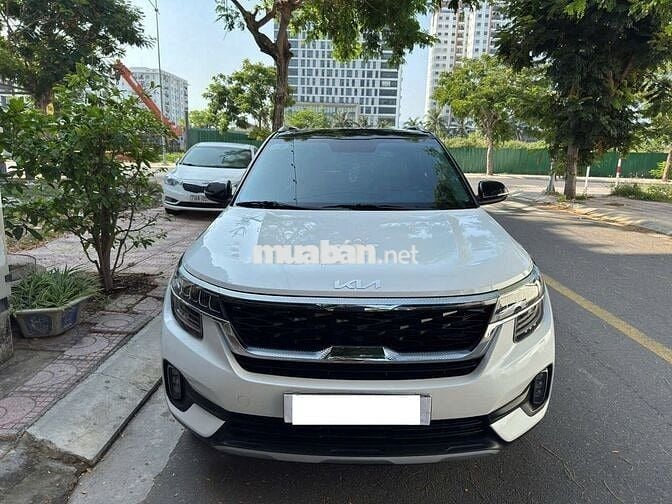 Kia Seltos 2023 Premium 1.4 AT - 29999 km