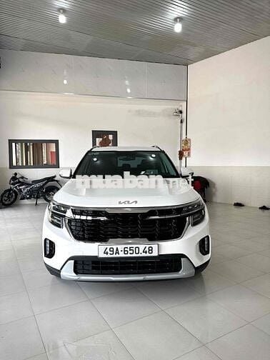 Kia Seltos 2024 1.5 Premium - 4800 km