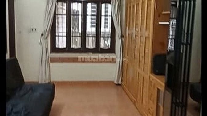 Cho thuê căn hộ tập thể tầng 2 số 71 ngõ 188 Quán Thánh, DT 60m2