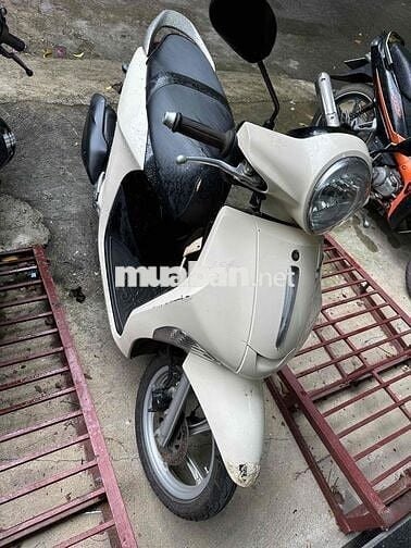 Bán xe như hình nhà nhiều xe không đi đến