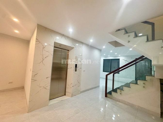 Bán nhà Võng Thị 7 tầng, 97m2, có thang máy, ô tô vào, ngõ thông