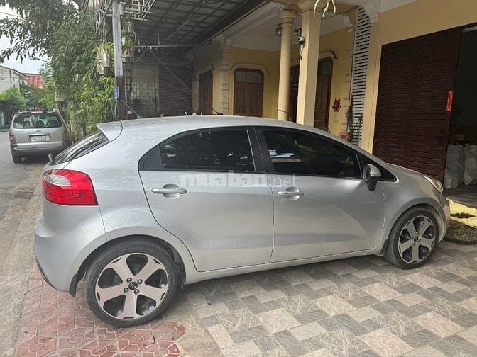 Kia Rio 2011 1.6 AT - 98000 km