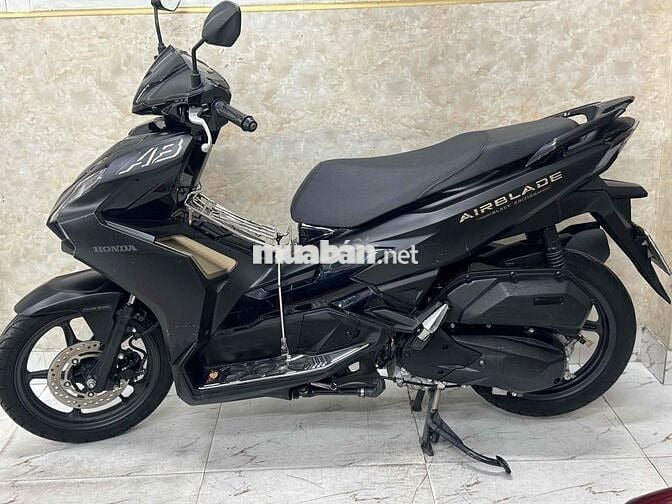 AB 125 mẫu 4val đời 2024 màu đen mù 43AE-008.74