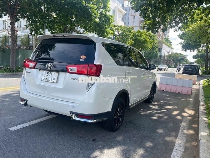 Toyota Innova 2020 Venturer 2.0 AT