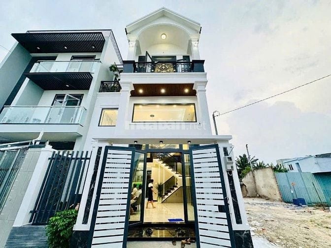  SIÊU PHẨM NHÀ MỚI – FULL NỘI THẤT – XE HƠI NGỦ TRONG NHÀ