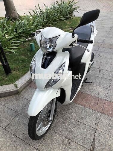 Honda vision Fi trắng đen chìa khoá 2022 zin đẹp