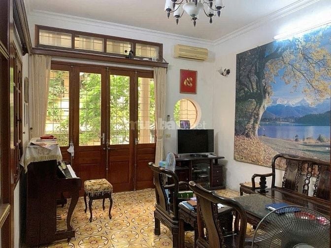 Nhà 3 thoáng, sổ rộng 112m2, 5.7m ngang, trước nhà ô tô tránh, gara