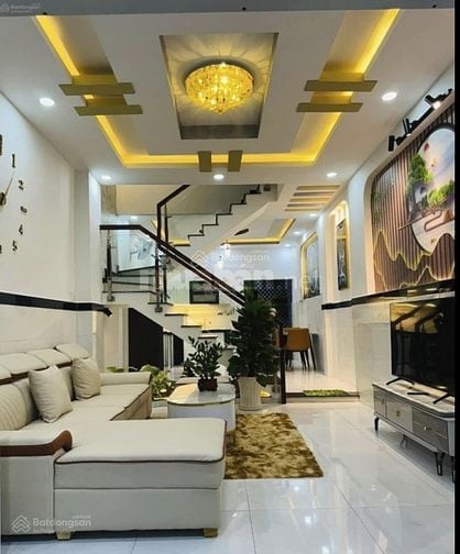 Chú Hải kẹt tiền bán nhà Phạm Văn Hai, Tân Bình, DT:60m2 Giá 3.2 Tỷ